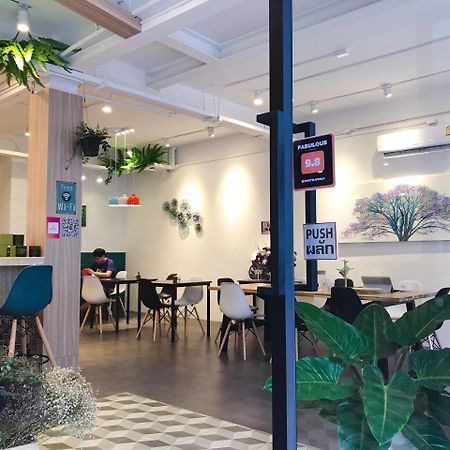 Folk Poshtel Asok Hostel Bangkok Exterior photo