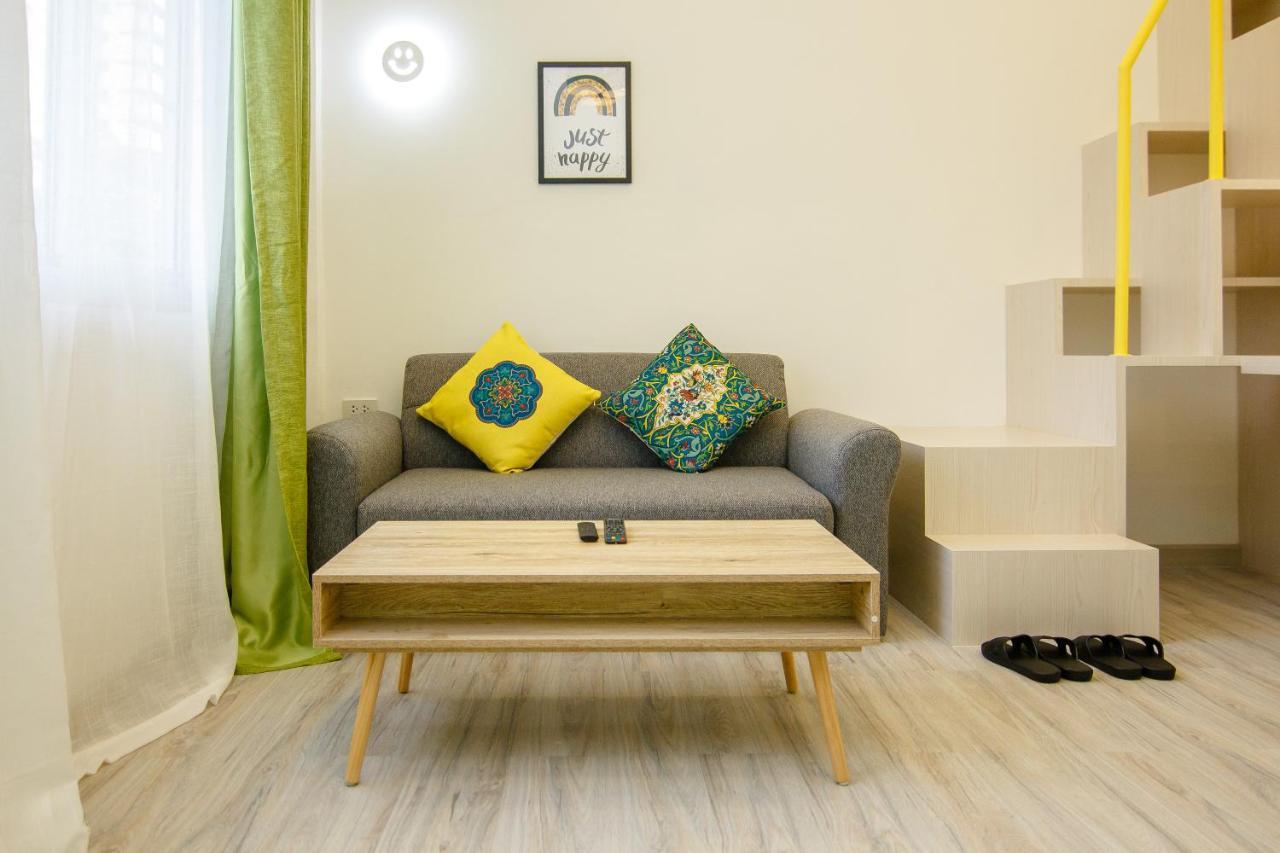 Folk Poshtel Asok Hostel Bangkok Exterior photo