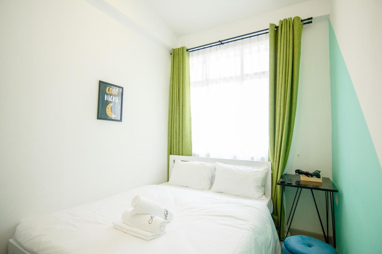 Folk Poshtel Asok Hostel Bangkok Exterior photo